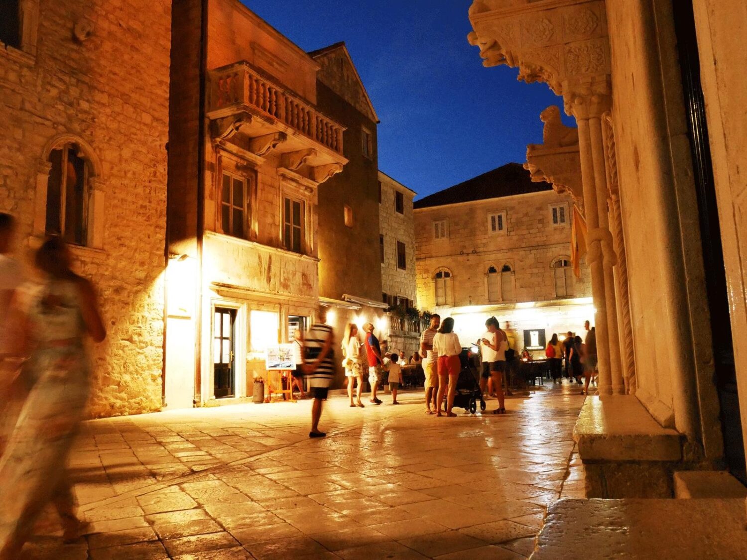 korčula in night